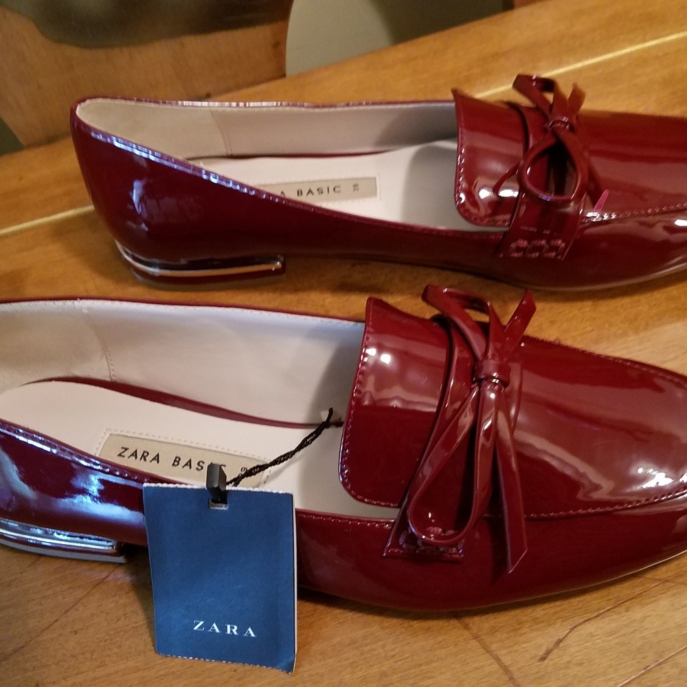 Zara Basic Womens Burgundy Patent Flat Shoes
